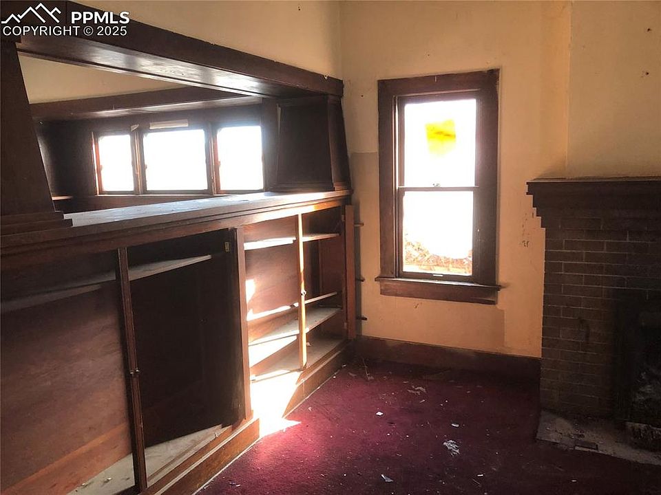 2nd image of 918 Lake Ave