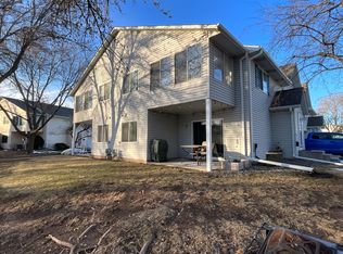 3721 Gershwin Ln N, Oakdale, MN 55128