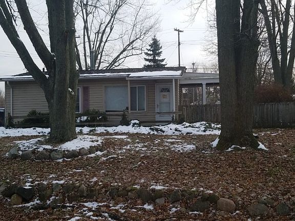 3rd image of 3621 Gainesborough Dr