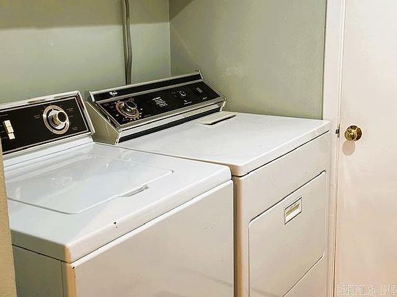 4th image of 601 Woodlawn Dr APT 8