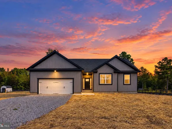 9905 Robert E Lee Dr, Spotsylvania, VA 22551