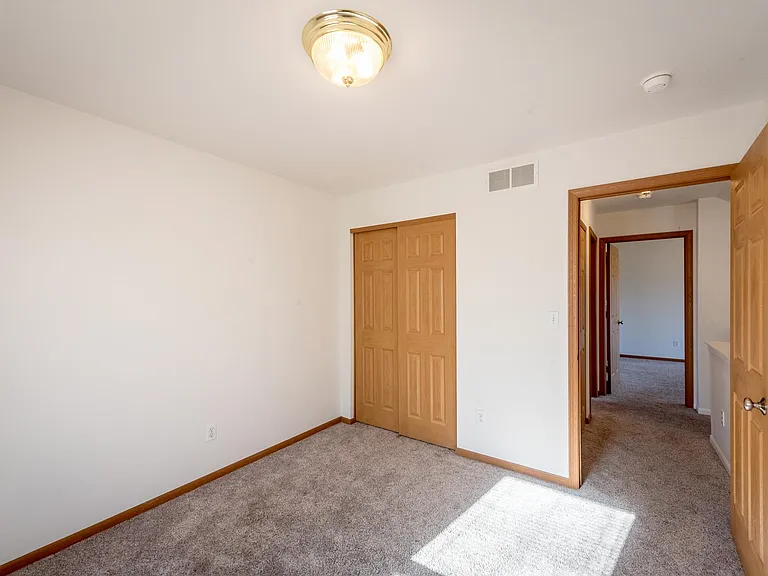 8679 Old Green Bay Rd — Photo 9