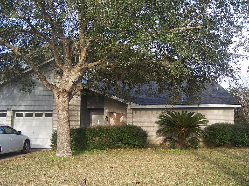2nd image of 4850 Heathrow Ln