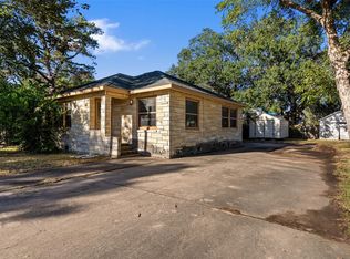 407 N 4th St, Ganado, TX 77962