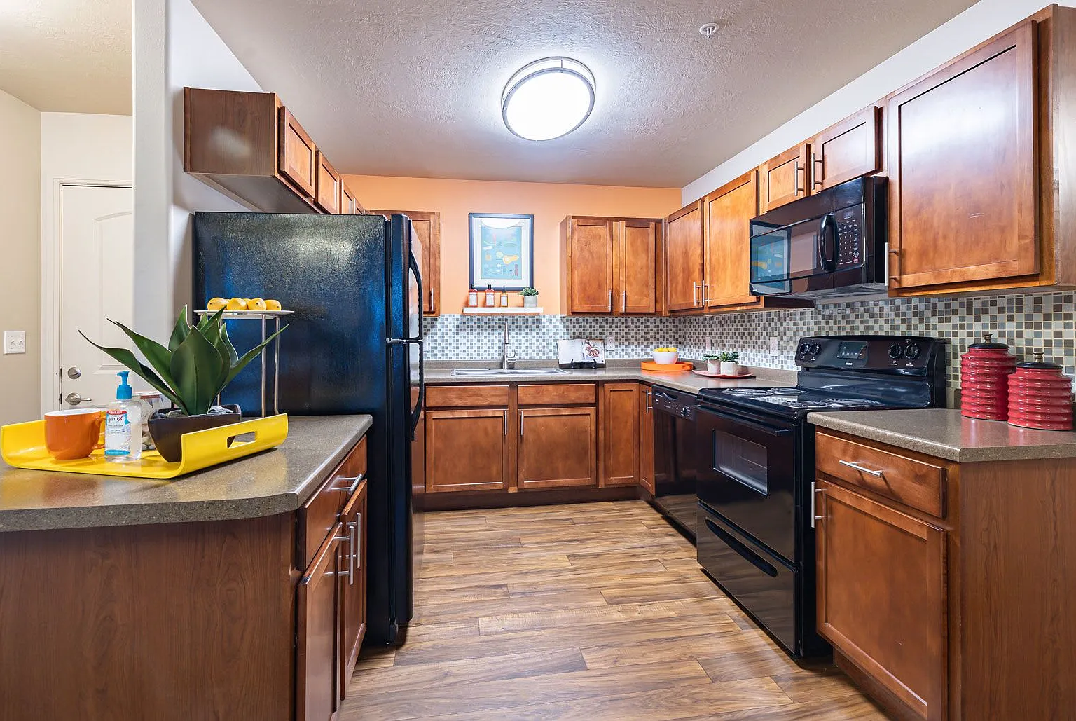 Meadowbrook Station Apartments — Photo 2