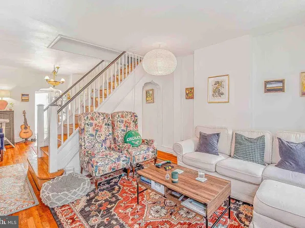 440 E Flora St, Philadelphia, PA 19125