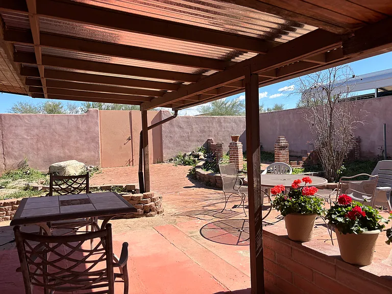 E 2nd Pl — Photo 84