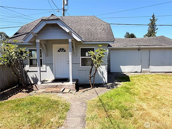 2nd image of 2220 Summit Avenue