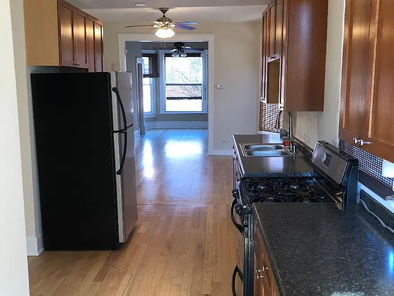 1709 W Irving Park Rd #A — Photo 3