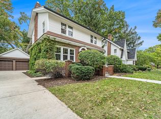 13 Maywood Ave, Pleasant Ridge, MI 48069