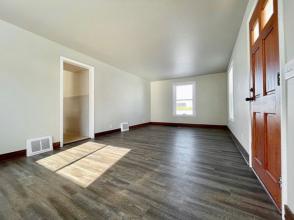 3rd image of 2451 Hufford Ave NW