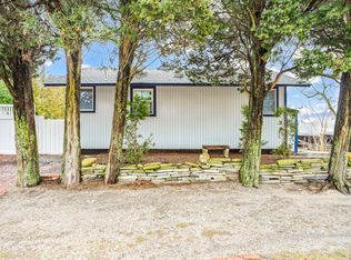 1840 N Sea Rd, Southampton, NY 11968