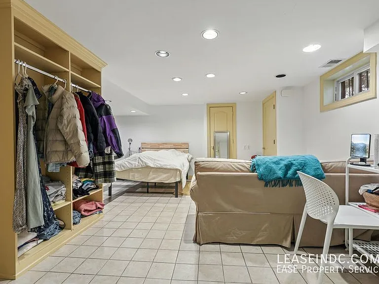 4927 Eskridge Ter NW — Photo 34