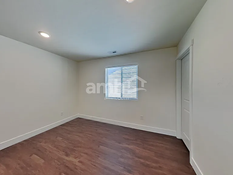 1405 N Alderleaf Ave — Photo 18