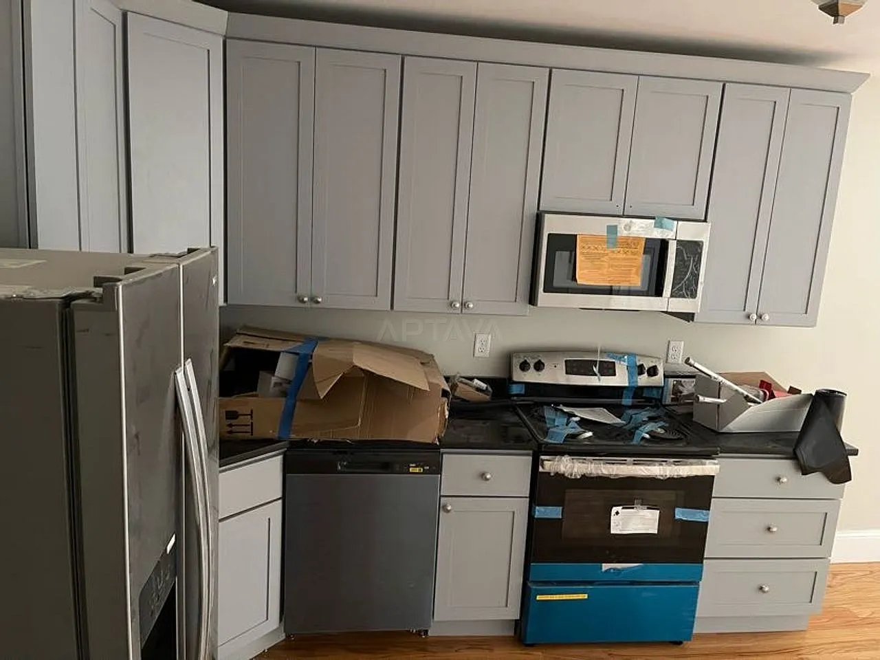 Inman Square / Kirkland/Harvard / Union Square area, 4 bedroom, 2 bathroom apartment — Photo 3