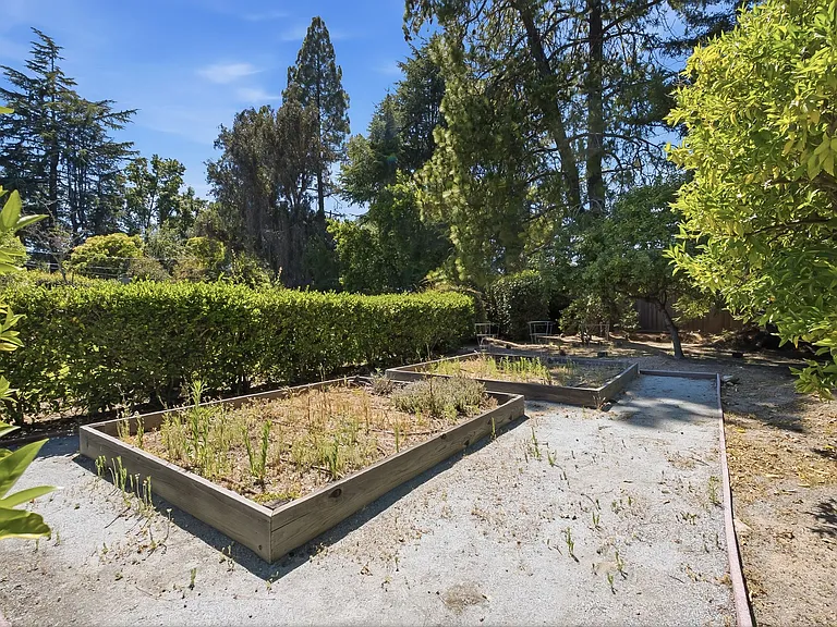 13565 Wendy Ln — Photo 40