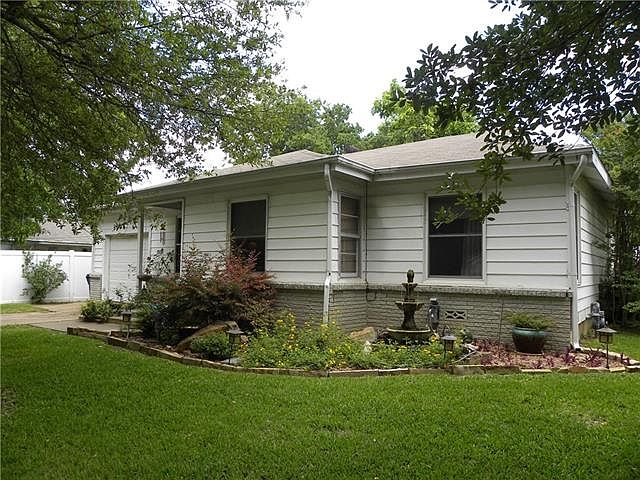1st image of 3556 Meadow Oaks Dr