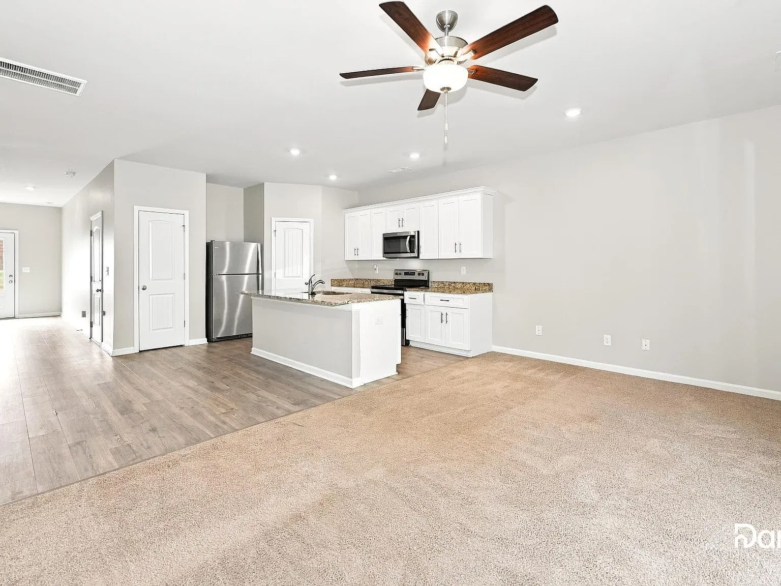 3 bed, 2.5 bath, 1725 sqft, $1,980 — Photo 4