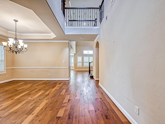 4th image of 1015 Arden Oaks Dr