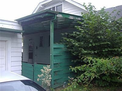 3rd image of 323 7th Ave NW