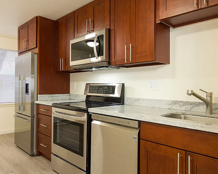 Phinney 12 Apartments — Photo 46