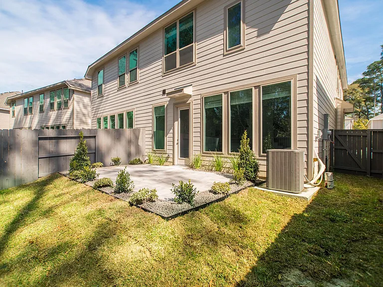 670 Royal Arch Dr — Photo 37