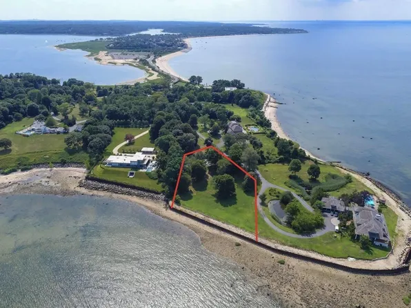 105 Centre Island Road, Centre Island, NY 11771