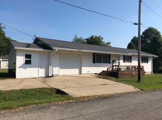 708 N Main St, Bridgeport, IL 62417