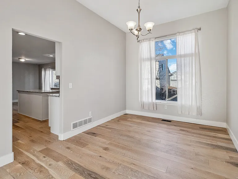 5357 E Hamilton Ave — Photo 7