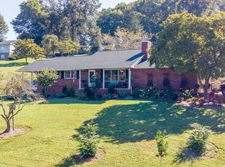 22 Brookside Dr, Franklin, NC 28734