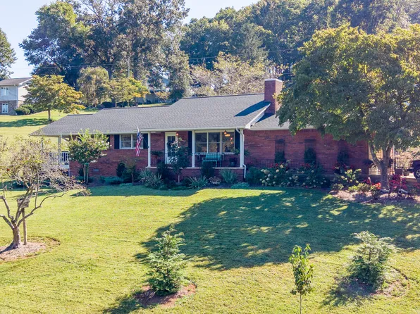 22 Brookside Dr, Franklin, NC 28734