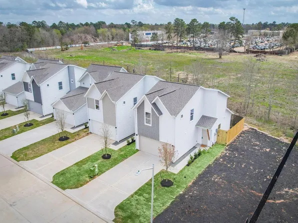 2709 Discovery Trails Ct, Conroe, TX 77301