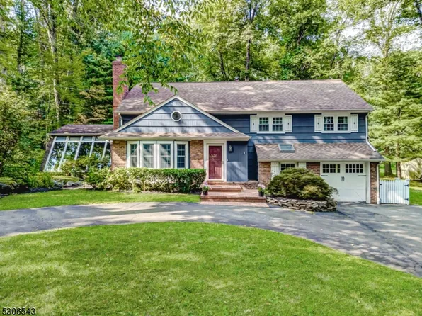 62 Tuttle Rd, Watchung Boro, NJ 07069