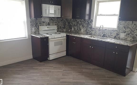 4th image of 15020 Camden Ave
