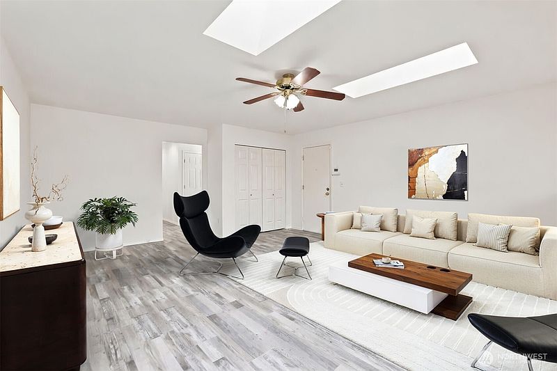 5th image of 10626 SE 213th Court