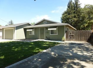 494 Sycamore Ave, Gustine, CA 95322