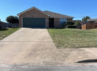 1606 Gillarel Springs Ln, Dallas, TX 75241