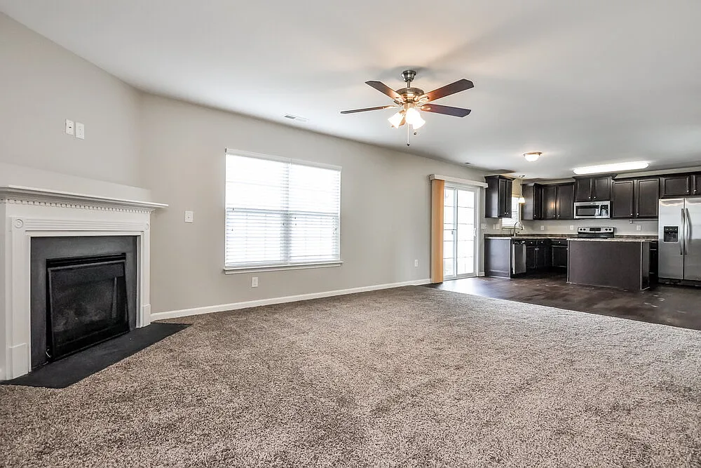 4 bed, 2.5 bath, 2229 sqft, $2,210 — Photo 3