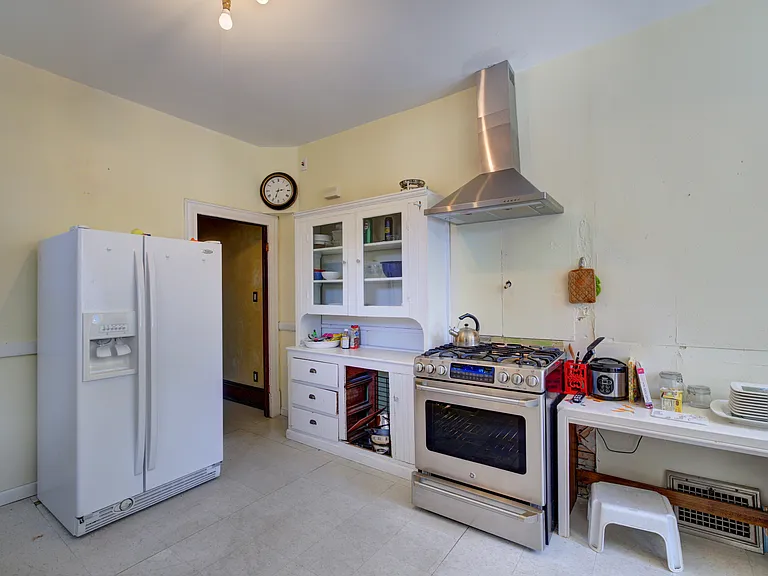1153 17th Ave E — Photo 11
