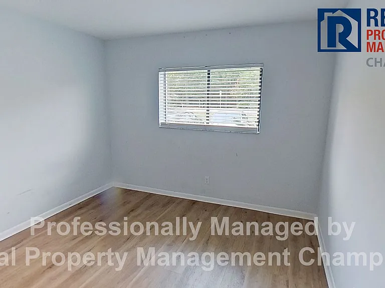 4305 Holly Tree Rd — Photo 11