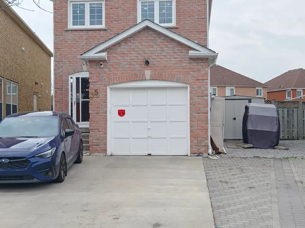 35 Kenborough Ct, Markham, ON L3S 3P3