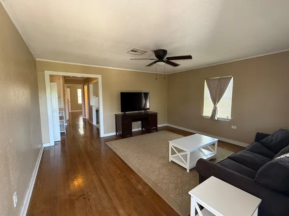 3624 Highway 3 #C, Dickinson, TX 77539