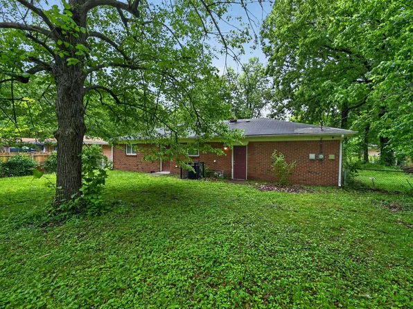 5511 Laurel Hall Dr, Indianapolis, IN 46226