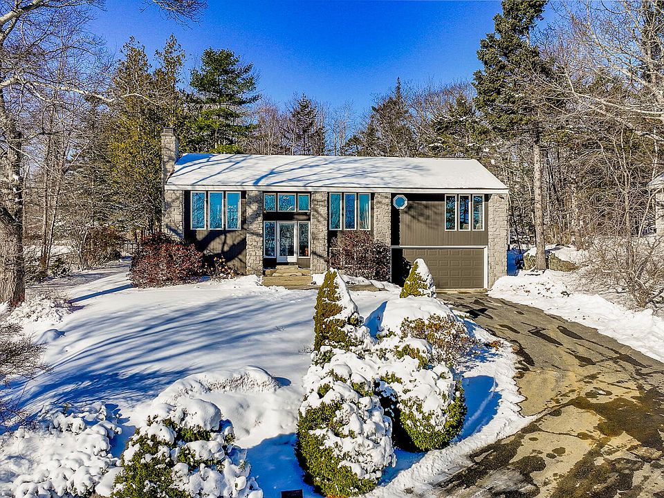 1st image of 25 Acadia Drive