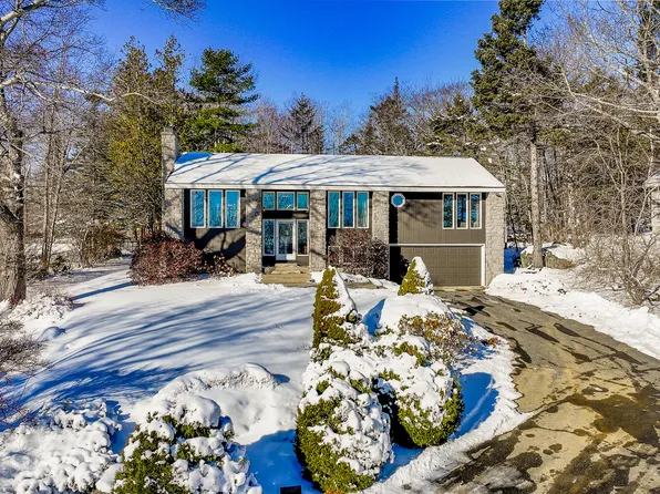 25 Acadia Drive, Rockland, ME 04841