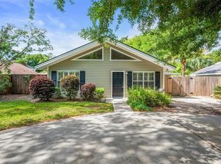 648 Cummings Ln, Saint Simons Island, GA 31522