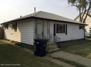 226 N Main St, Richardton, ND 58652