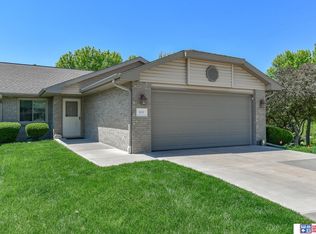 8031 Arrow Ridge Rd, Lincoln, NE 68506
