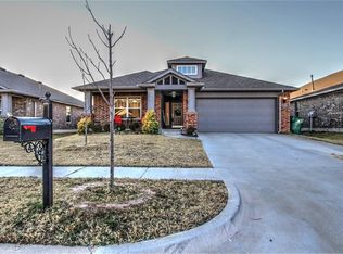 201 Evermore Ln, Yukon, OK 73099