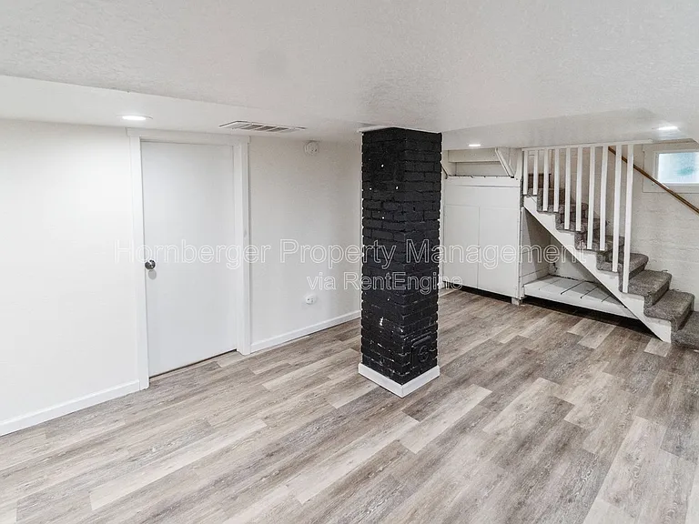 908 E Longfellow Ave — Photo 14